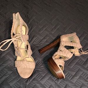 Jessica Simpson heels